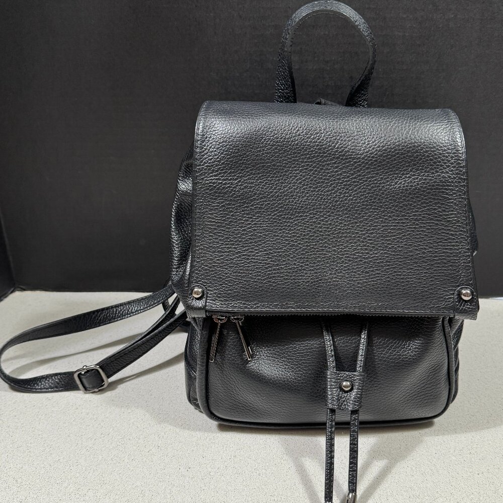 Genuine Leather Women's Backpack - Black